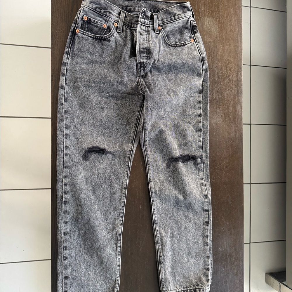 Levi’s Gray Distressed Jeans